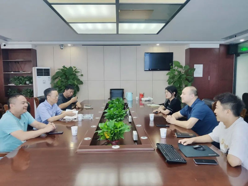 鄭州市科技局、發(fā)改委、生態(tài)環(huán)境局領(lǐng)導(dǎo)蒞臨鑫安利集團(tuán)調(diào)研